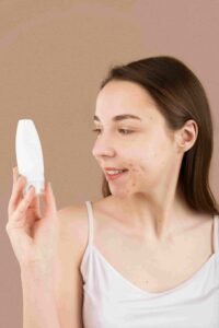 Effective Strategies to Combat Oily Skin: Tips and Product Recommendations