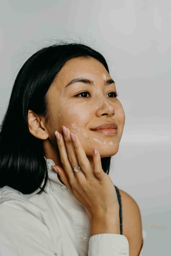 Hydrating vs. Moisturizing