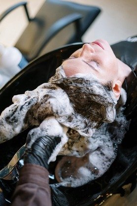 Perfect-Hair-Day-Dry-Shampoo-Your-Must-Have-Vacation-Essential-for-Fresh-Gorgeous-Hair